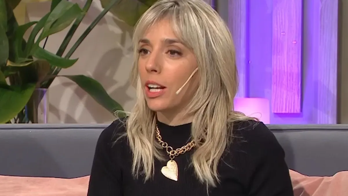 Tamara Pettinato saliendo de tribunales durante el proceso judicial de Felipe Pettinato.