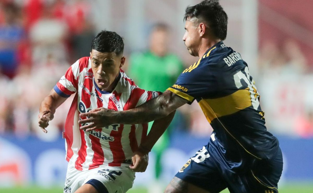 Miguel Merentiel celebra el gol del empate entre Boca y Unión en Santa Fe.