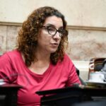 Legisladora Vanina Biasi en sesión denunciando la complicidad con la dictadura militar de organismos civiles