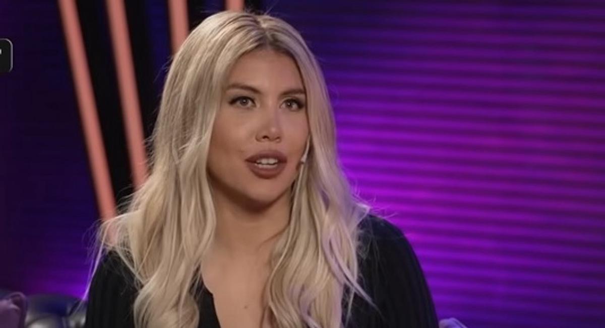 Wanda Nara en una tienda de lujo mostrando una picante indirecta para la China a través de un bolso de marca