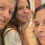 Palito Ortega con hijas en saludo familiar emotivo