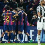 Jugadores celebrando el triunfo del Barcelona en Europa tras golear al Newcastle en Champions