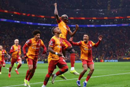 Galatasaray celebra su ventaja en la Champions tras vencer a Liverpool