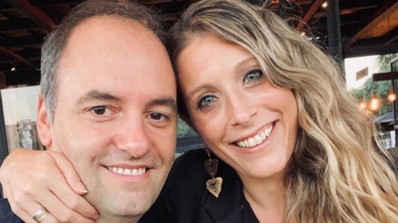 Manuel Adorni defendió viaje de esposa en avión presidencial