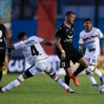Festejo de gol tras el contundente triunfo de Vélez Sarsfield en el estadio de Arsenal por Copa Argentina.