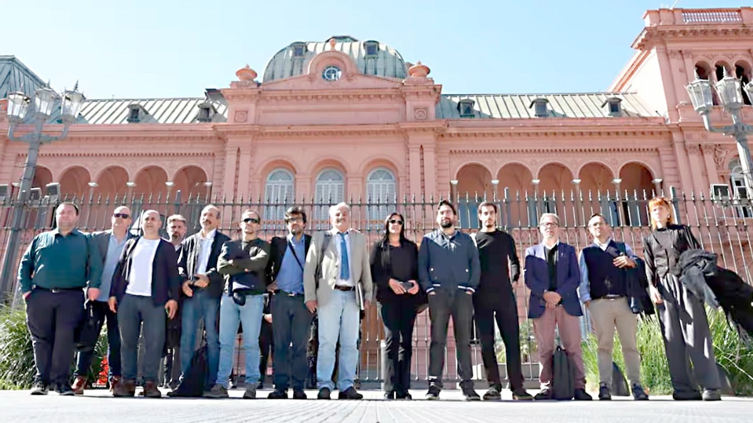 Sala de periodistas cerrada tras prohibirse el acceso de la prensa acreditada a la Casa Rosada
