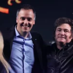 Javier Milei decide respaldar a Manuel Adorni asistiendo al Congreso de la Nación.