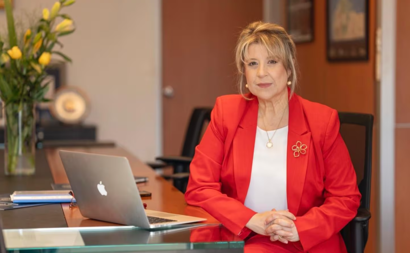 Alejandra Monteoliva ratificando la decisión de aplicar el protocolo antipiquetes en accesos federales durante una conferencia de prensa.