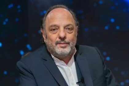 Baby Etchecopar brinda una entrevista sobre el oscuro pasado de Manuel Adorni y su rol en el gobierno.