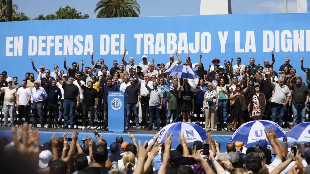 Convocatoria oficial de la CGT a la movilización contra Javier Milei en Plaza de Mayo