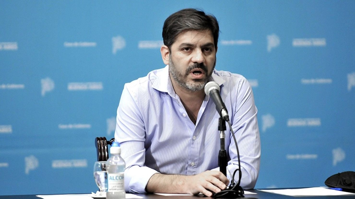 Carlos Bianco brindando declaraciones sobre la polarización entre peronismo o Milei hoy en Argentina