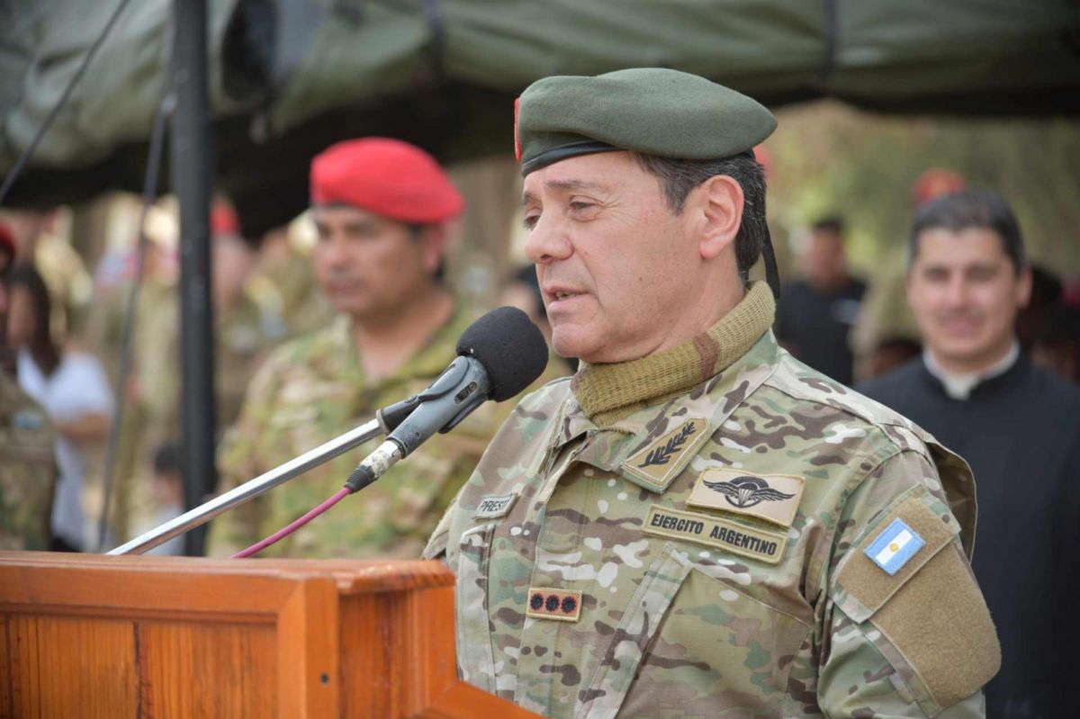 El ministro de Defensa Carlos Presti ratifica el compromiso con la soberanía de las Malvinas en un acto oficial