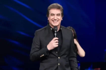 El pastor brindando detalles sobre la posible candidatura de Dante Gebel en una entrevista.