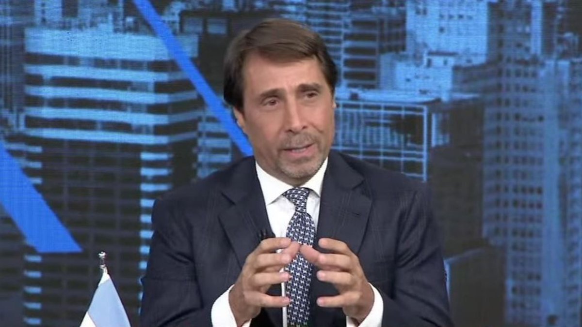 Eduardo Feinmann opina sobre la medida que considera un rayón a la democracia en la Casa Rosada.
