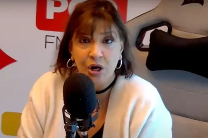 La locutora Elizabeth La Negra Vernaci analizando posibles acciones legales tras su salida de la radio