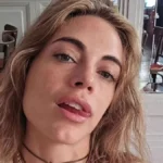Emilia Attias compartiendo su testimonio sobre los trastornos alimenticios en adolescentes