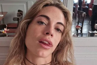 Emilia Attias compartiendo su testimonio sobre los trastornos alimenticios en adolescentes