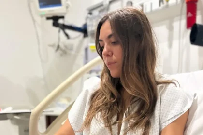 Floppy Tesouro comparte su recuperación tras superar el Síndrome DRESS de Floppy Tesouro en una clínica