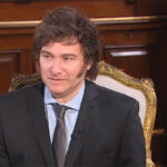 El presidente Javier Milei durante un discurso analizando el rumbo de la economía actual y los mercados financieros.