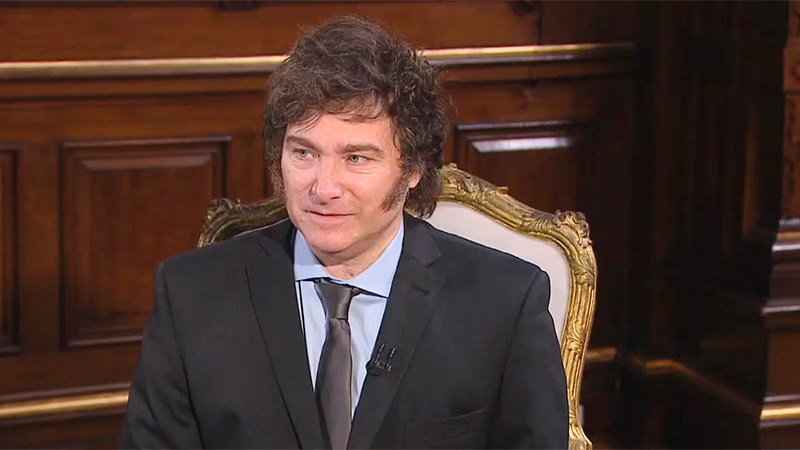 El presidente Javier Milei durante un discurso analizando el rumbo de la economía actual y los mercados financieros.