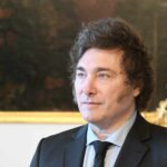 Javier Milei posteando en redes sociales sobre el video de periodistas y el debate sobre la memoria histórica