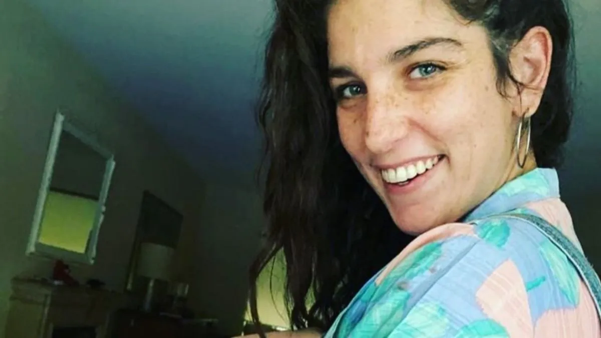 Juana Repetto junto a sus niños celebrando la buena salud de su hijo tras el alta médica