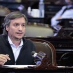 Máximo Kirchner hablando en el recinto sobre la nueva reforma de glaciares y el impacto ambiental.