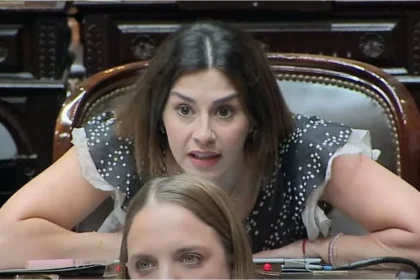 Marcela Pagano presenta nuevas pruebas por irregularidades patrimoniales graves contra Manuel Adorni
