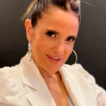 María Fernanda Callejón ingresando a tribunales para el juicio contra Ricky Diotto acompañada de su abogado