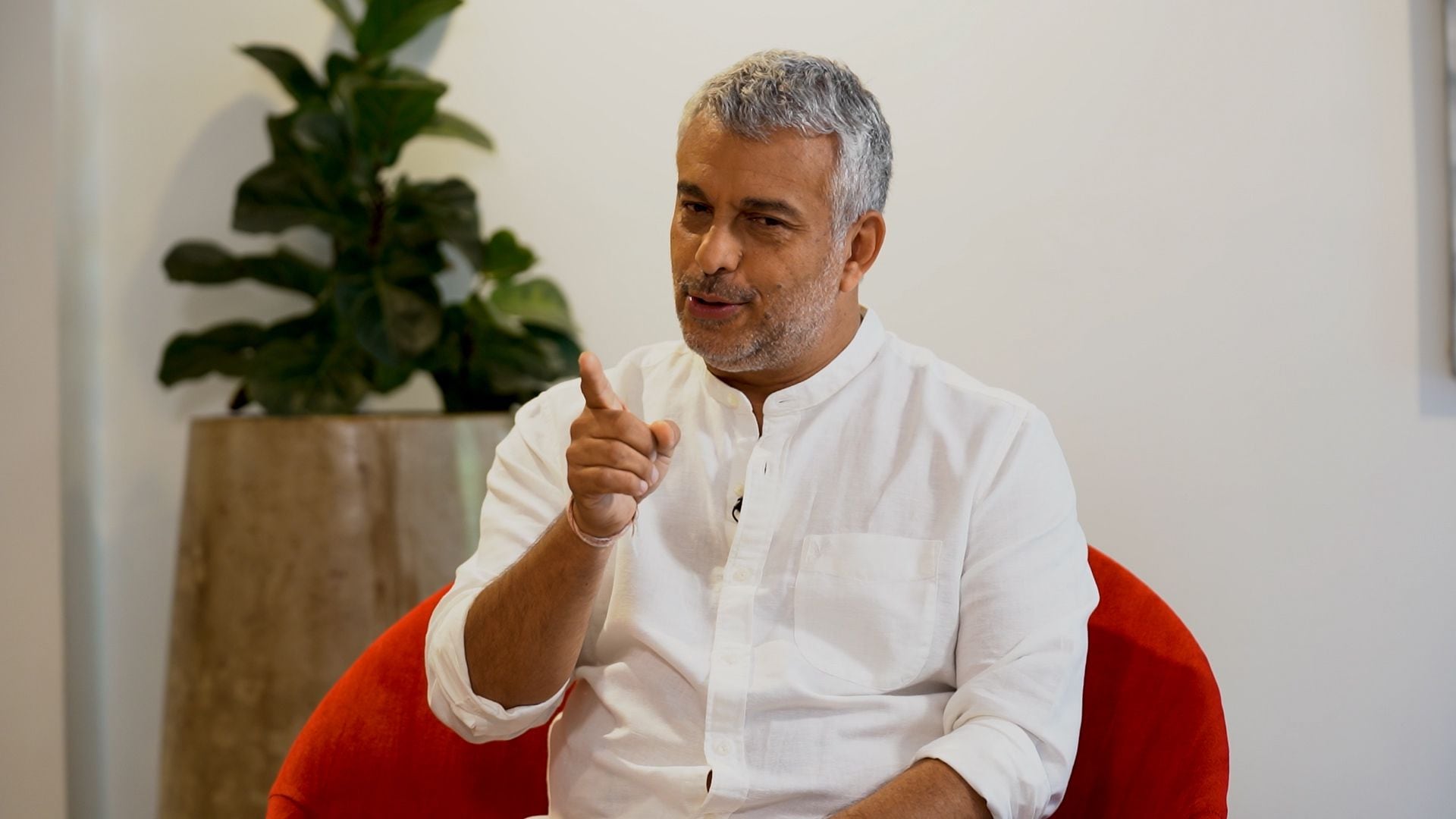 Mario Massaccesi relatando en una entrevista el TOC de Mario Massaccesi sobre el orden