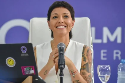 La intendenta de Quilmes durante un acto donde expresó fuertes críticas de Mayra Mendoza hacia el ministro de Economía.