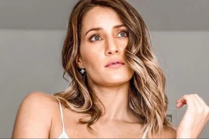 Mica Viciconte muestra su nuevo color de pelo tras la renovación estética de Viciconte en redes sociales