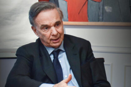 El diputado Miguel Ángel Pichetto analizando el impacto del modelo de Javier Milei en la economía argentina