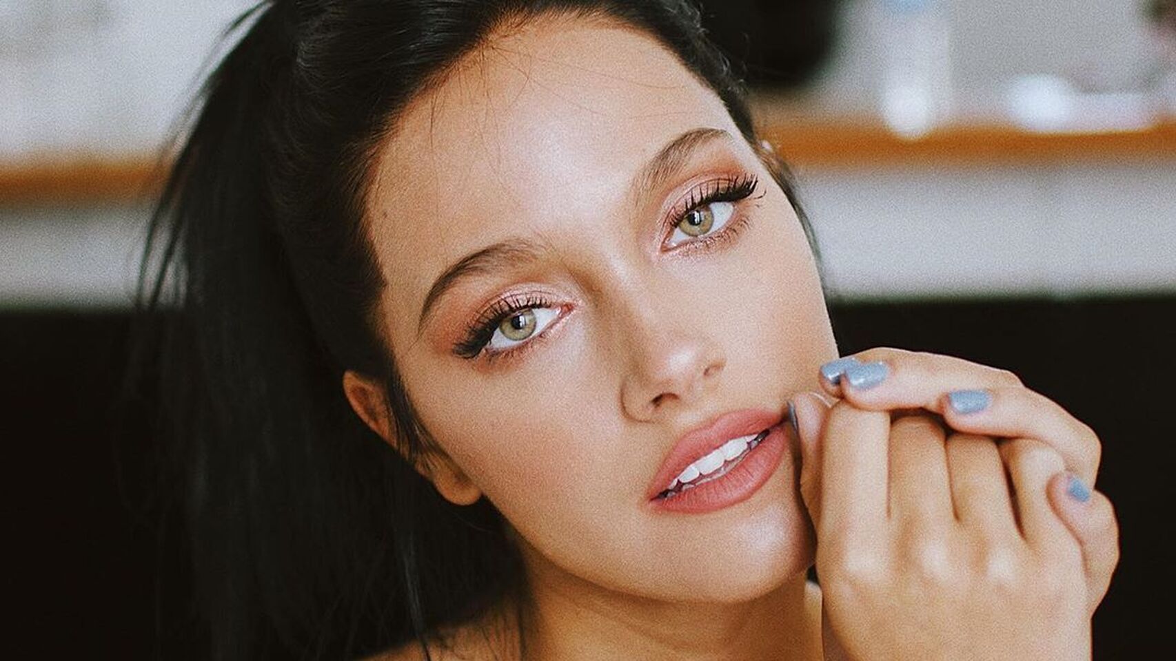 Oriana Sabatini hablando sobre su experiencia de la maternidad y la privacidad de su hija