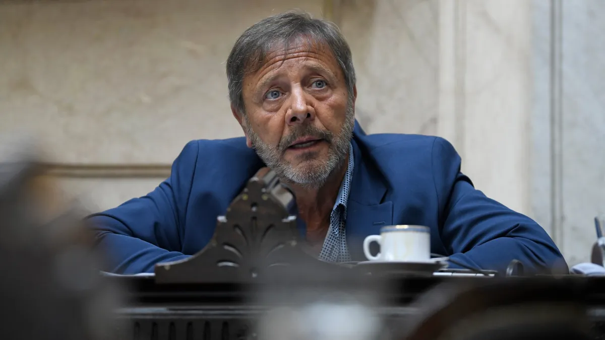 El diputado Oscar Zago analiza el gabinete nacional y asegura que Manuel Adorni renunciará pronto a su cargo.