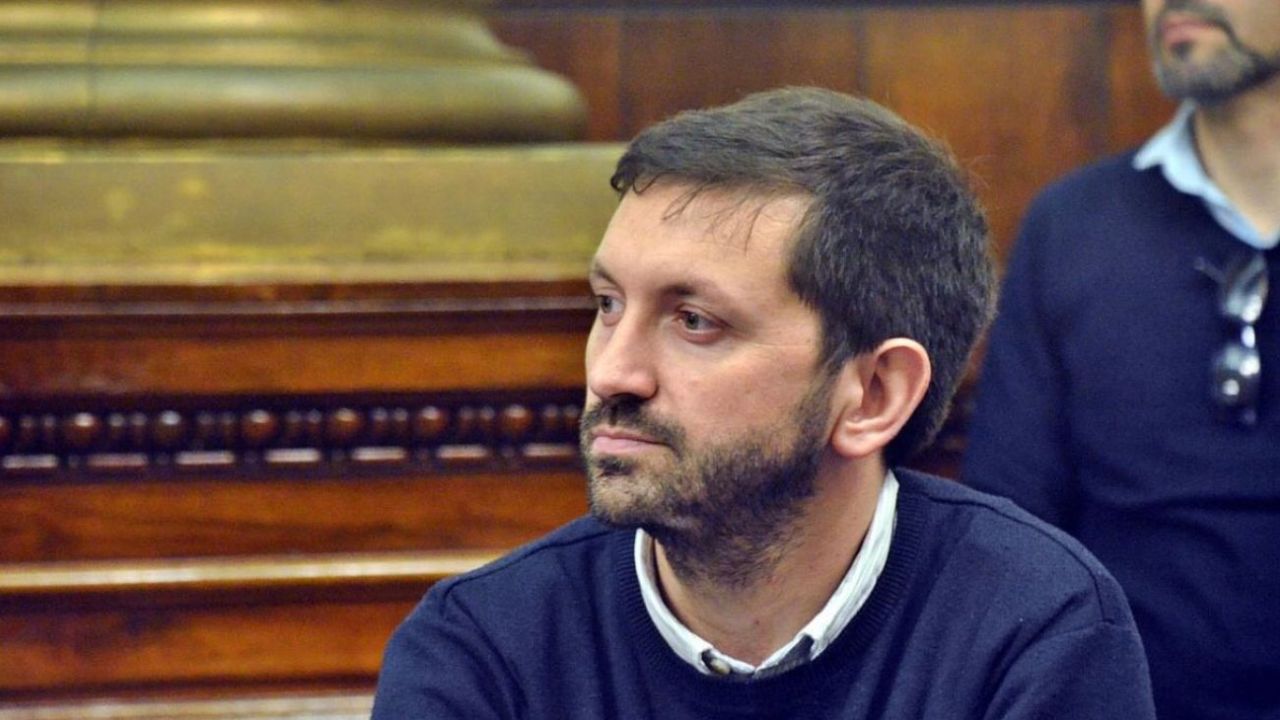 Diputado Pablo Juliano analiza los puntos de la reforma electoral de Javier Milei en el Congreso.