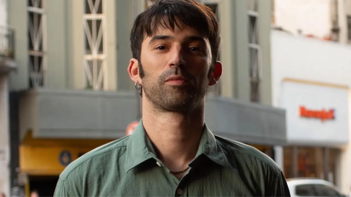 Periodista Pedro Rosemblat respondiendo tras un fuerte cruce con Milei en redes sociales