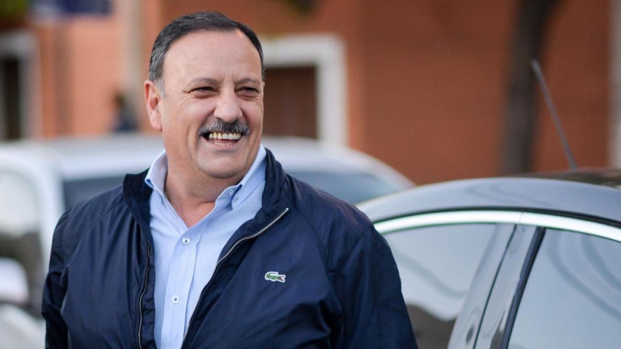 Ricardo Quintela y Axel Kicillof conversando sobre el plan para liderar el peronismo del futuro