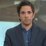 Robertito Funes Ugarte en el momento exacto en que arremetió contra Paulo Kablan durante un streaming.