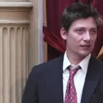 Santiago Caputo defendiendo la gestión de la SIDE ante la detección de una red de espionaje ruso