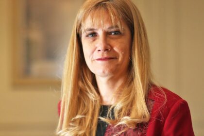 Verónica Magario destacando el valor de la ciencia nacional tras el lanzamiento del satélite argentino Atenea.