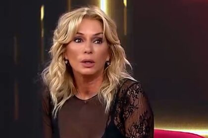 Yanina Latorre durante un descargo en televisión donde recordó un drama del pasado relacionado con Maru Botana