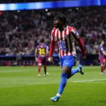 Jugadores celebrando la hazaña del Atlético de Madrid tras eliminar al Barcelona en Champions League