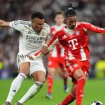 Jugadores lamentando la derrota del Real Madrid tras el pitazo final frente al Bayern Munich.