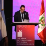 El secretario de Cultura de la Nación brindando el discurso de Leonardo Cifelli en la Feria del Libro.