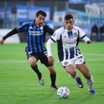 Los futbolistas de Atlético Tucumán celebran el pase de ronda tras el triunfo por el que el club avanzó en la Copa Argentina