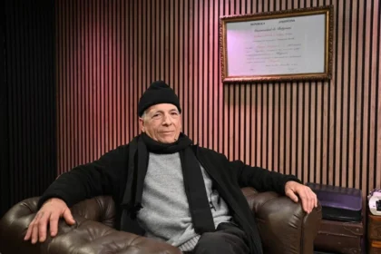 El reconocido actor Gerardo Romano reflexiona sobre los tabúes sociales y sus vínculos con personas de su entorno íntimo