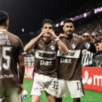 Festejo del histórico triunfo de Platense ante Corinthians por Copa Libertadores en el estadio de San Pablo