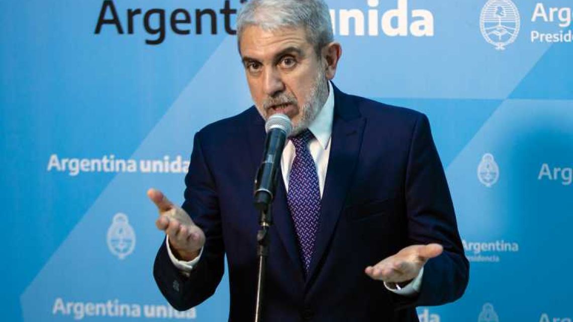 Aníbal Fernández analiza en una entrevista radial la actualidad institucional y la estrategia política del peronismo.