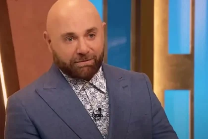 El periodista de espectáculos rememorando la anécdota en el momento exacto en que Nico Peralta reveló un secreto del cocinero estrella.